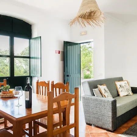Tatil Evi Cerca Velha - *